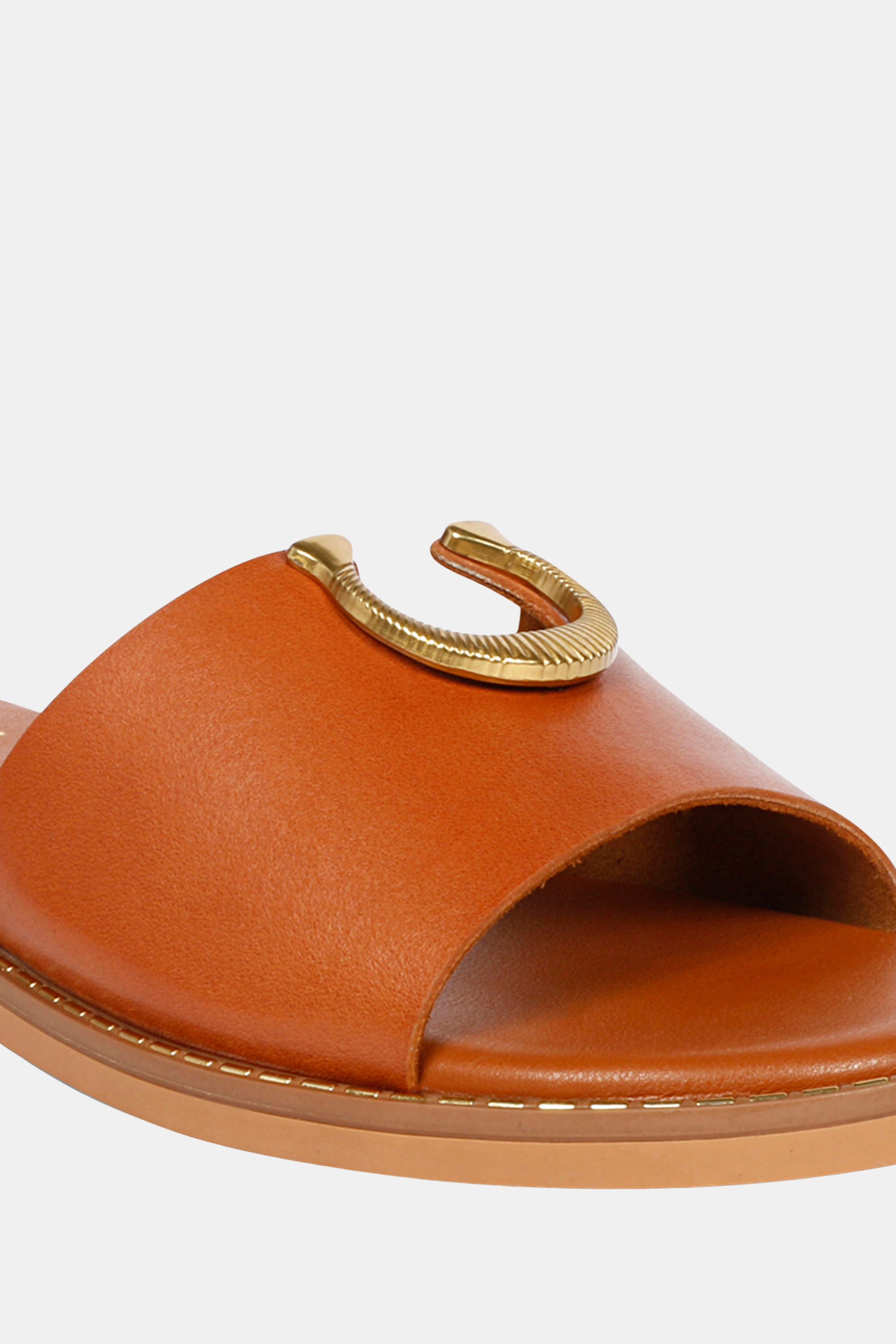 Vivi Blu - Amber Horseshoe Ornament Sandals - Cognac Leather