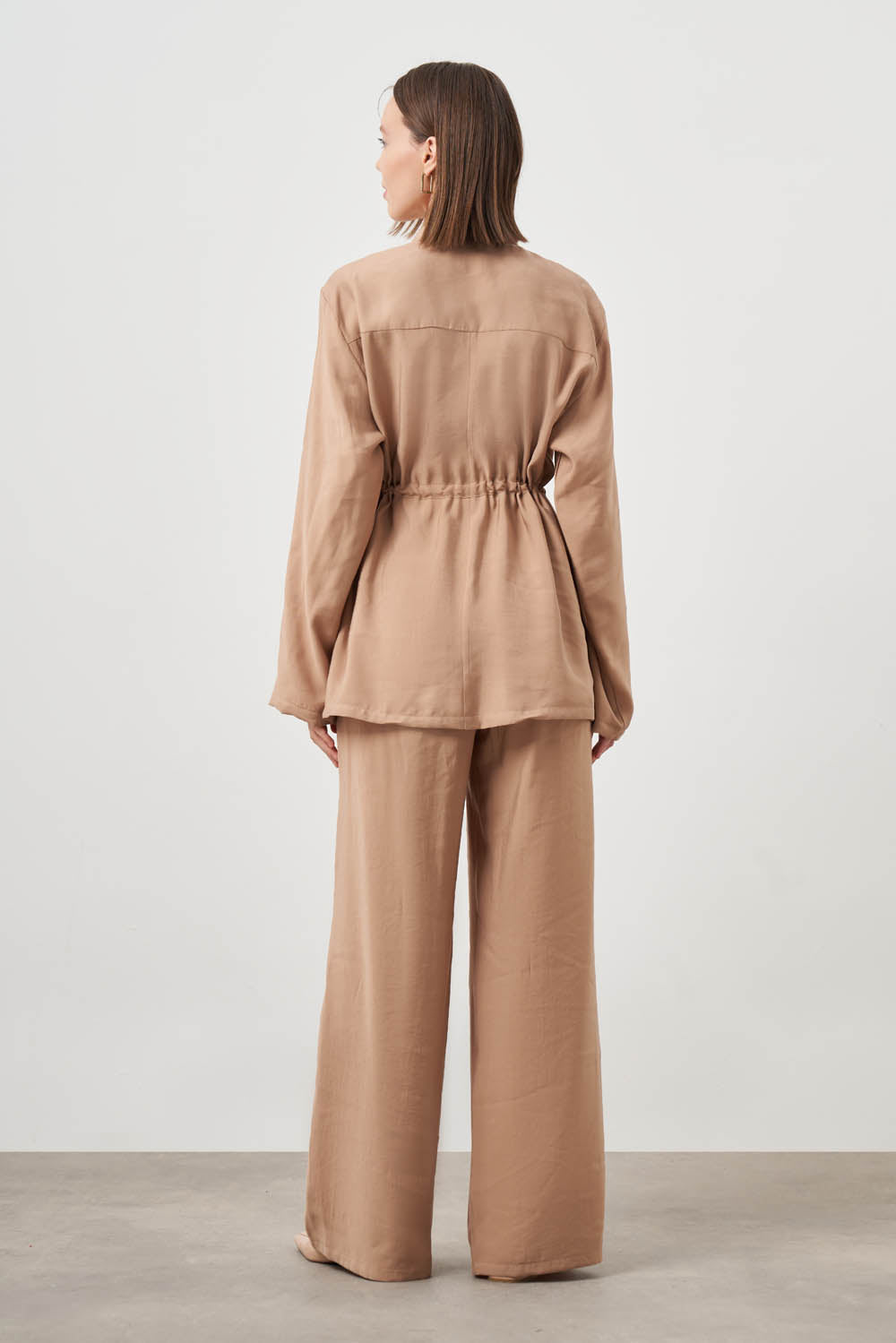 Mizalle Cinched Waist Shirt Jacket Beige