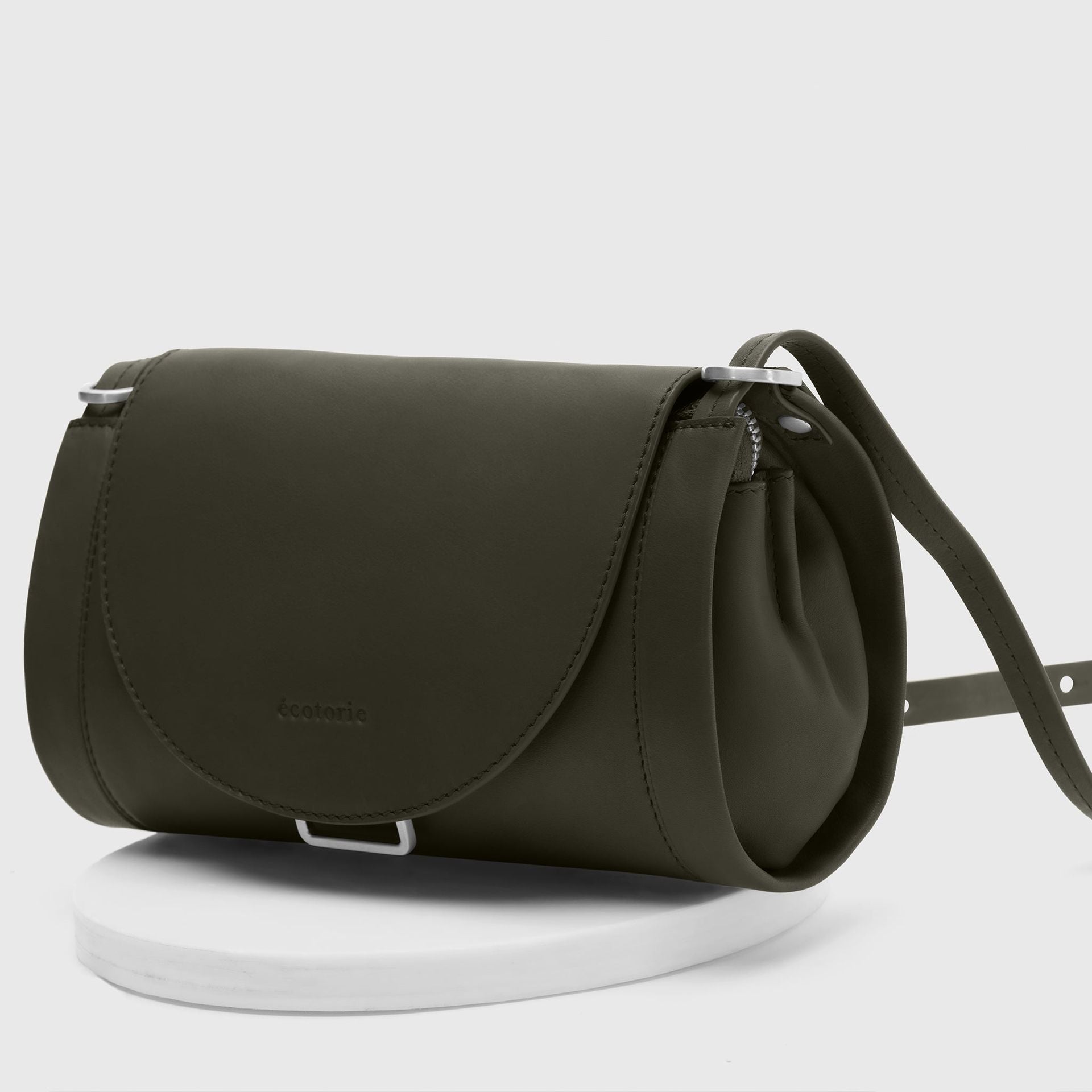 Ecotorie Nora Leather Crossbody Bag Caramel