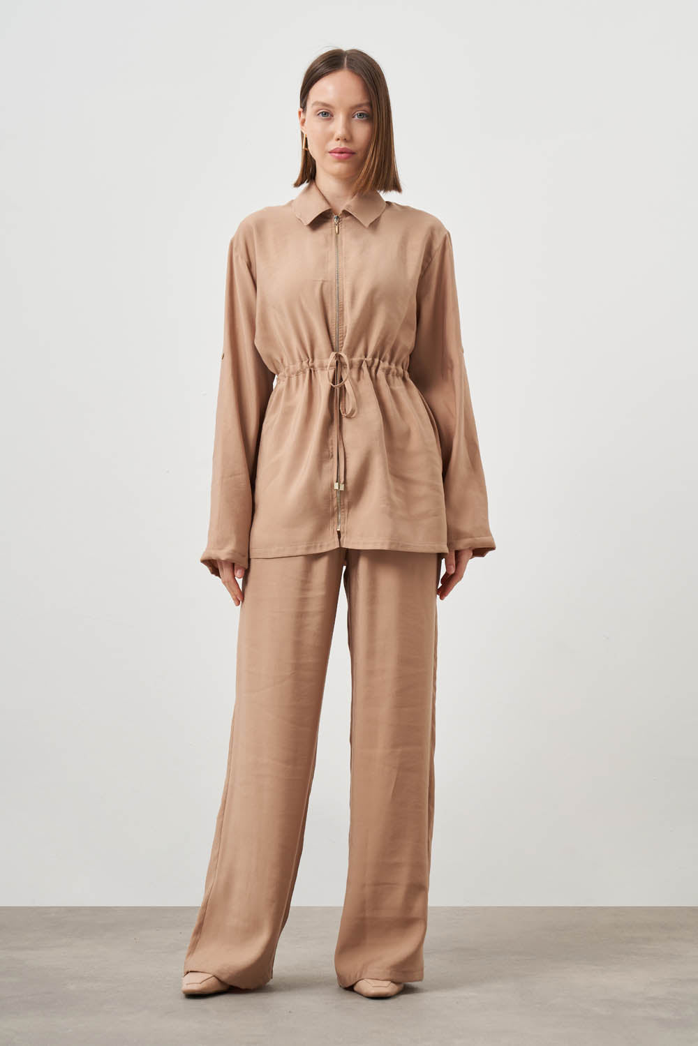 Mizalle Cinched Waist Shirt Jacket Beige