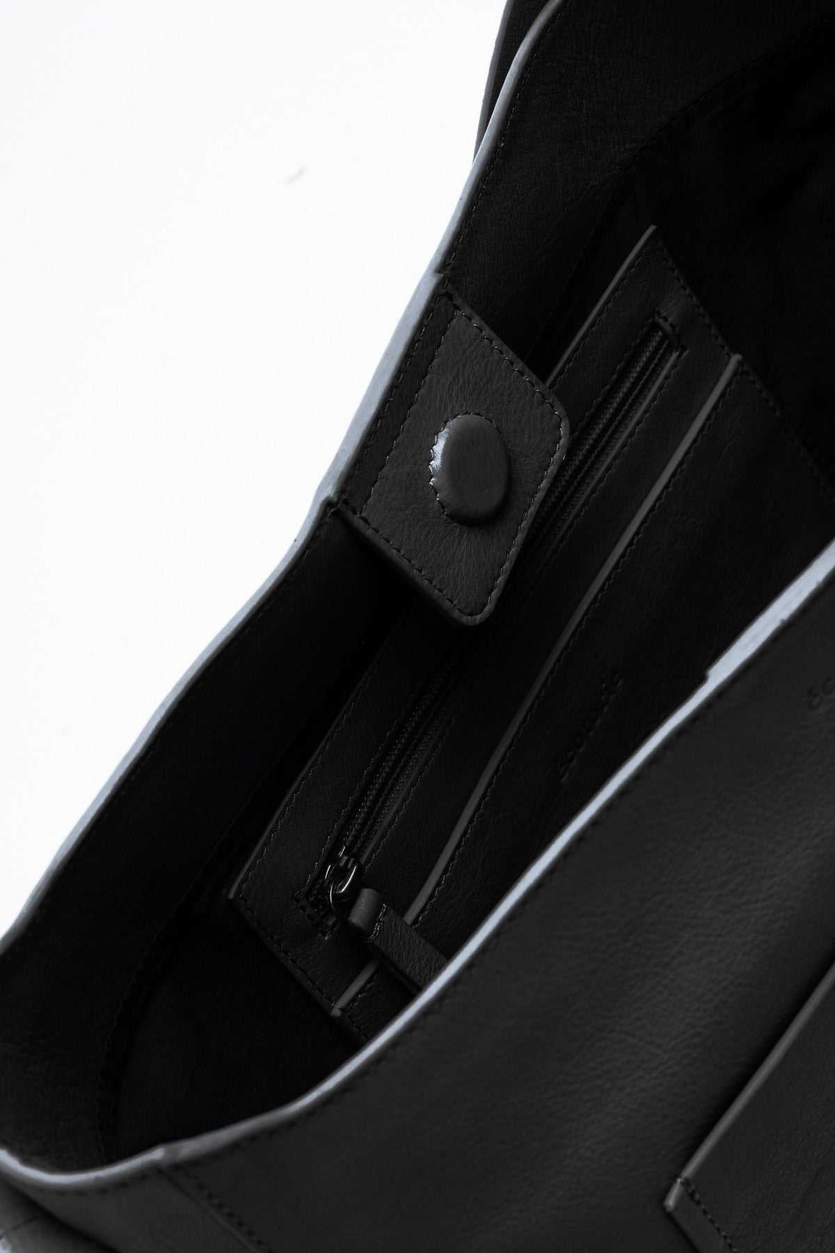 Ecotorie - Brigitte Black Crossbody