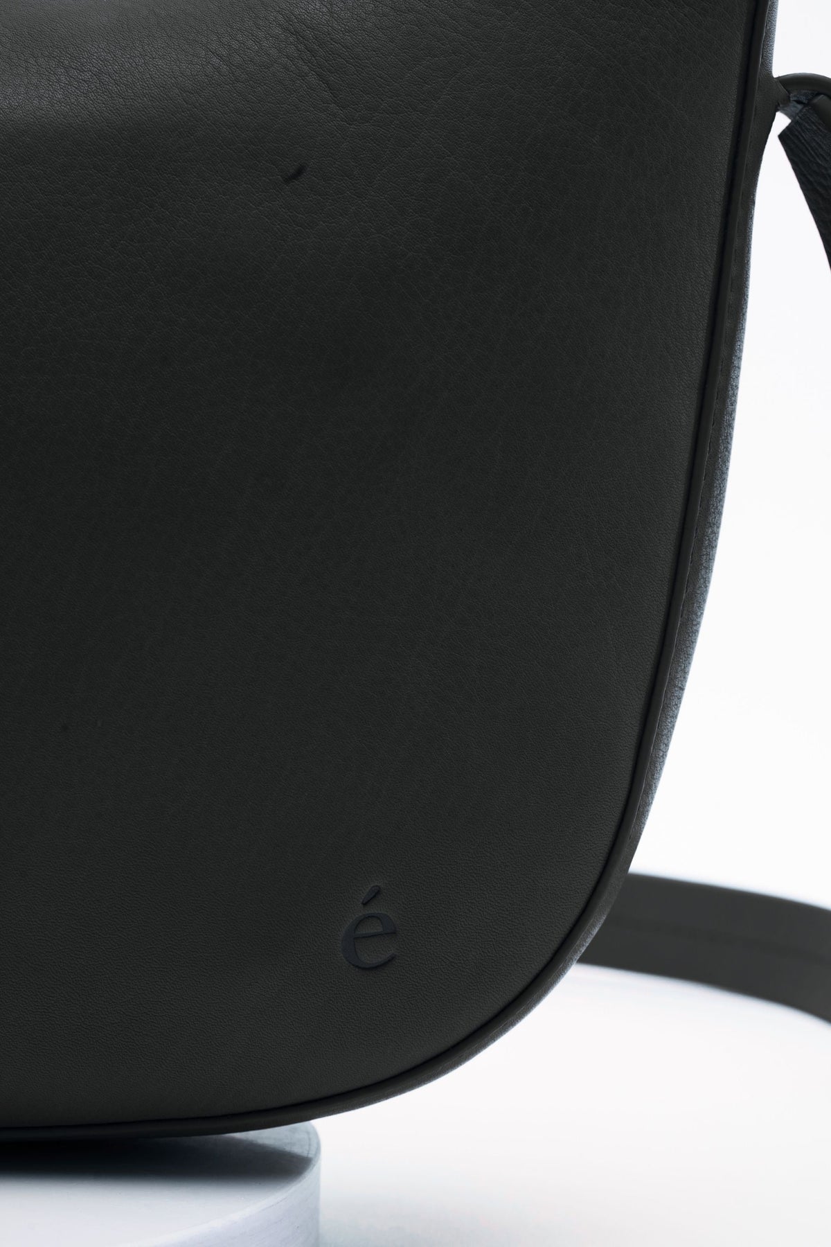 Ecotorie - Peggy Black Crossbody