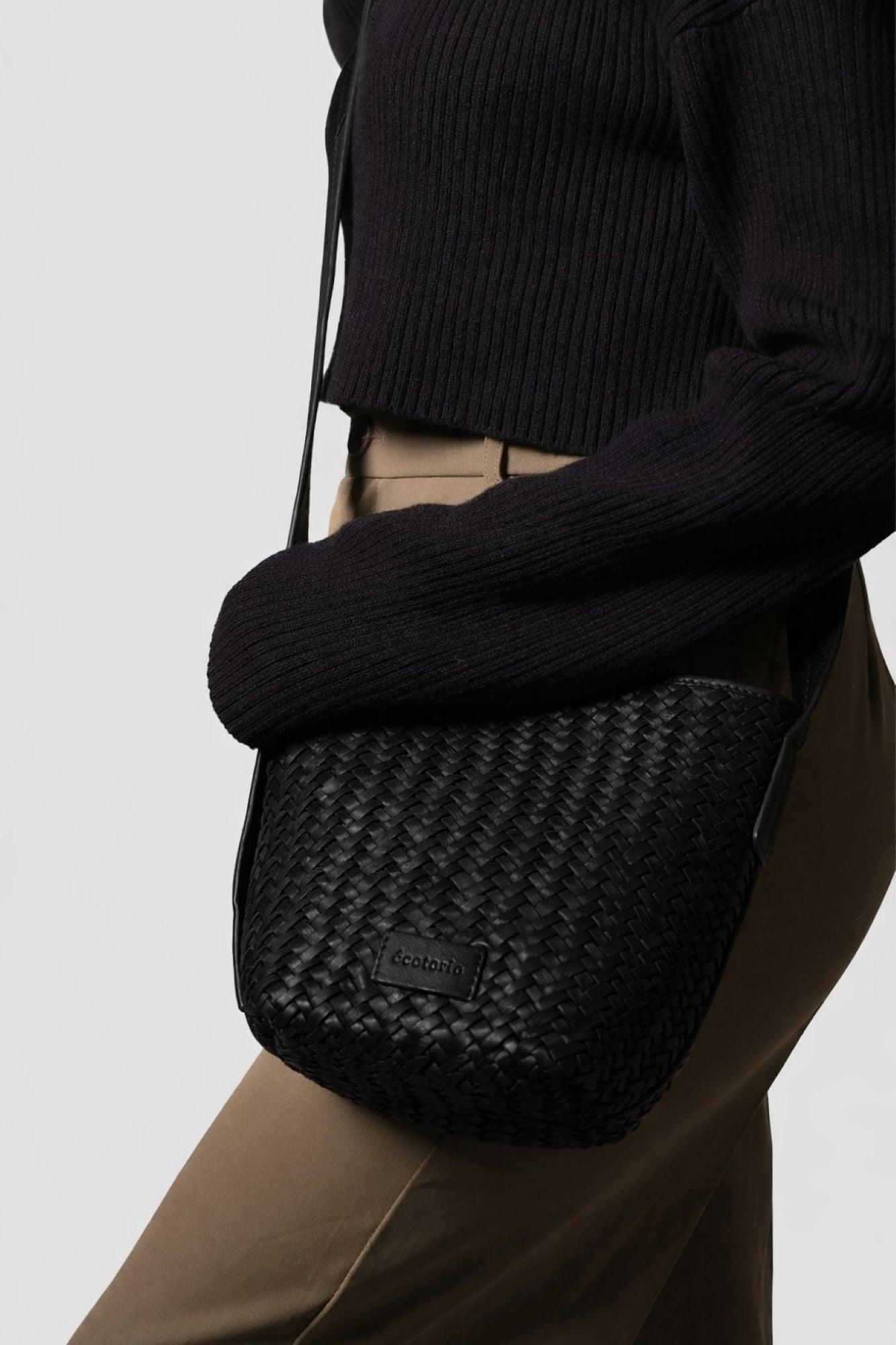 Ecotorie - Waco - Small Crossbody - Black