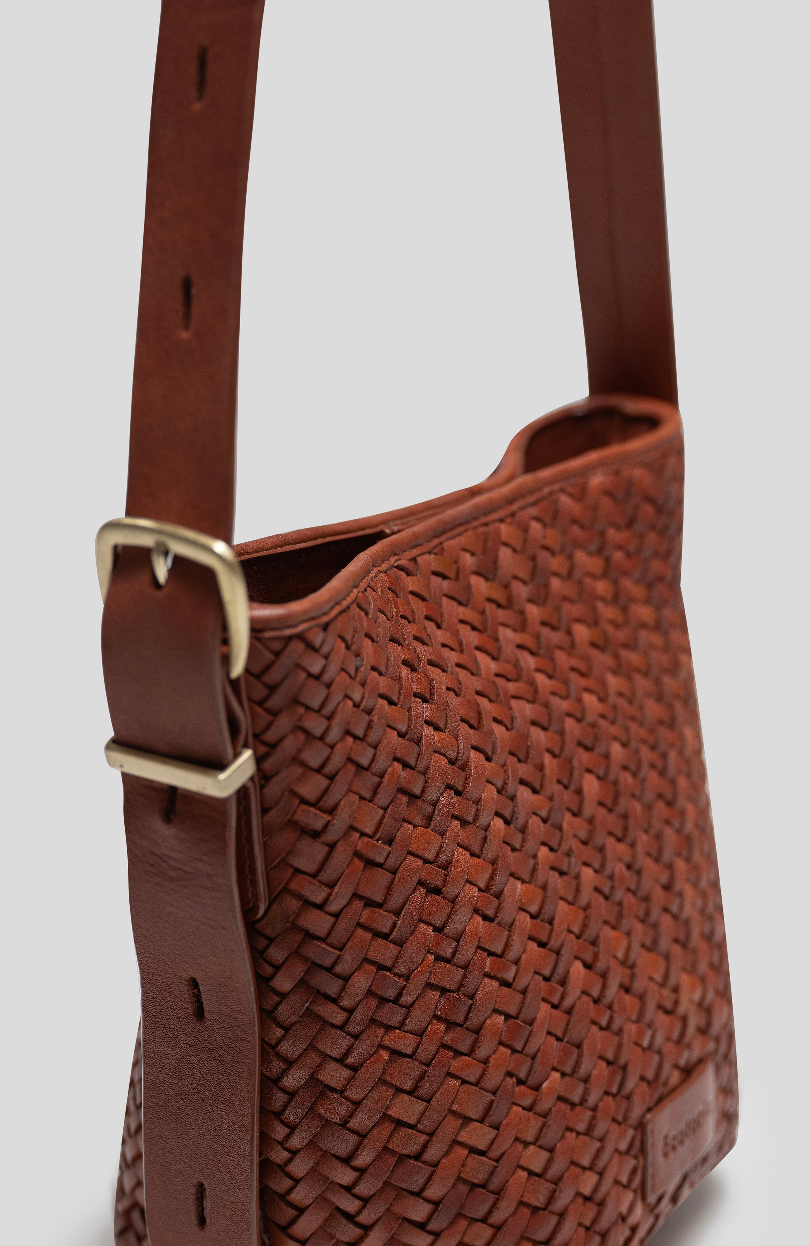 Ecotorie Waco Leather Bucket Bag Brandy