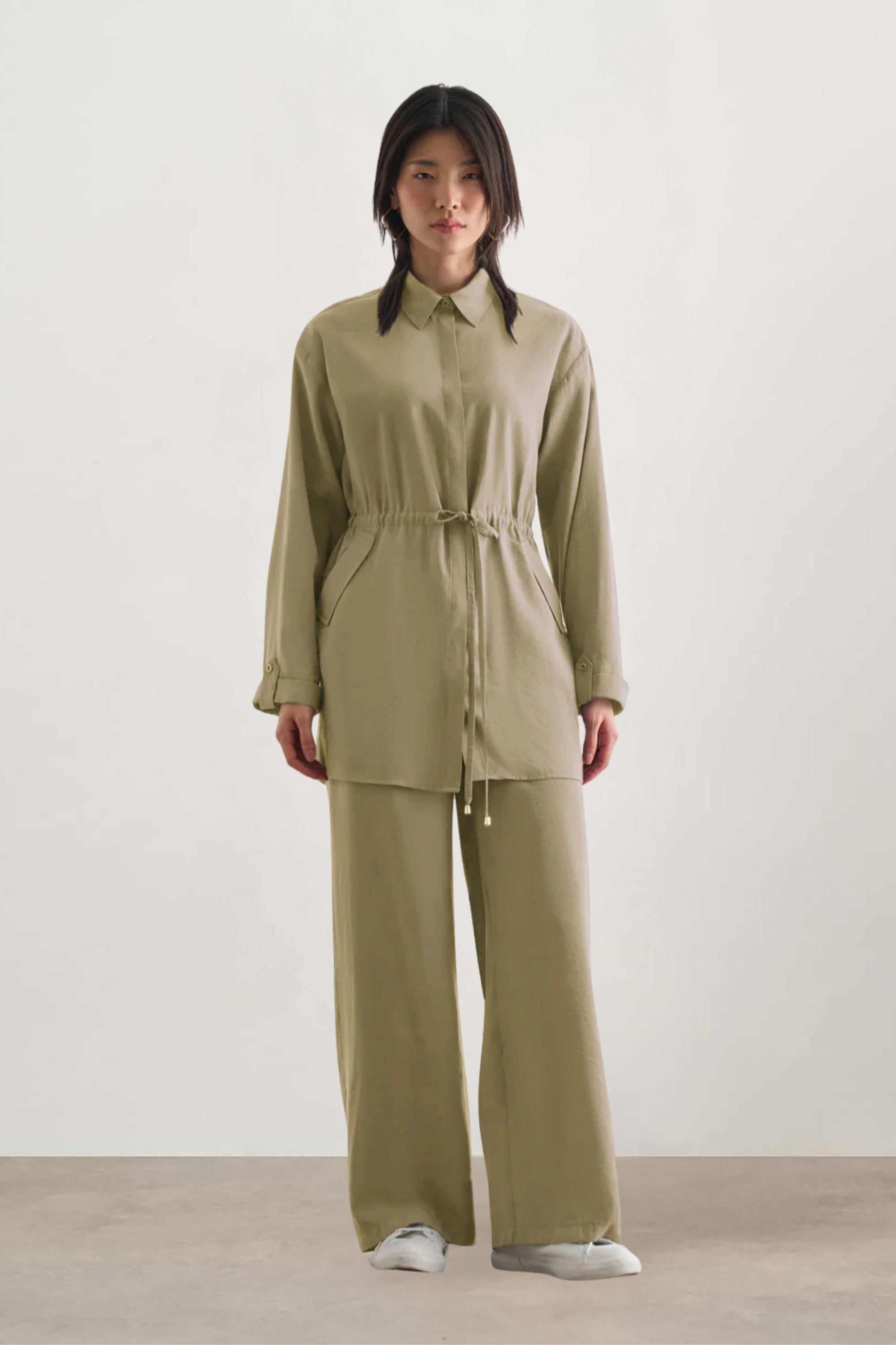 Mizalle Light Weight Cinch Waist Tunic