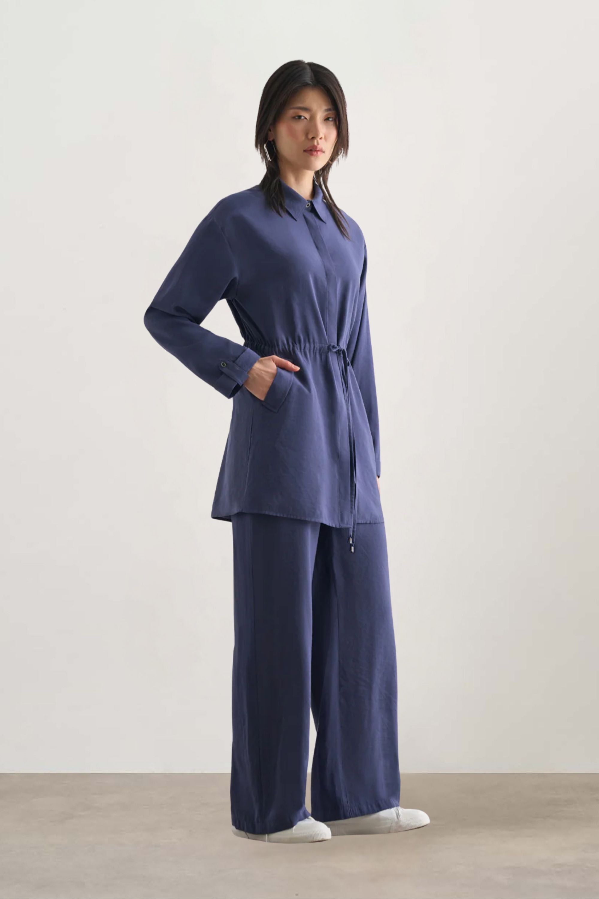 Mizalle Light Weight Cinch Waist Tunic