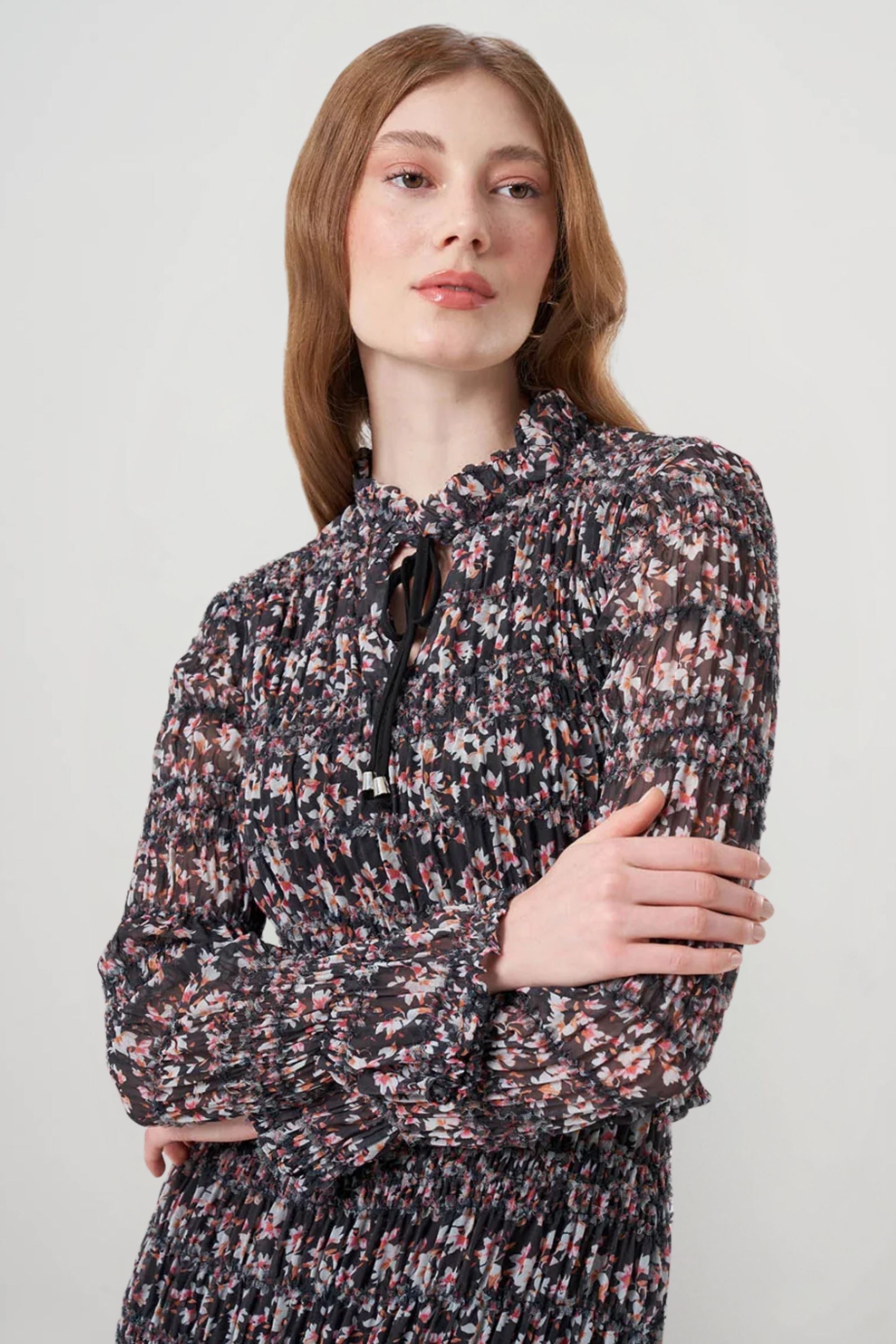 Mizalle Long Sleeve Printed Midi Dress