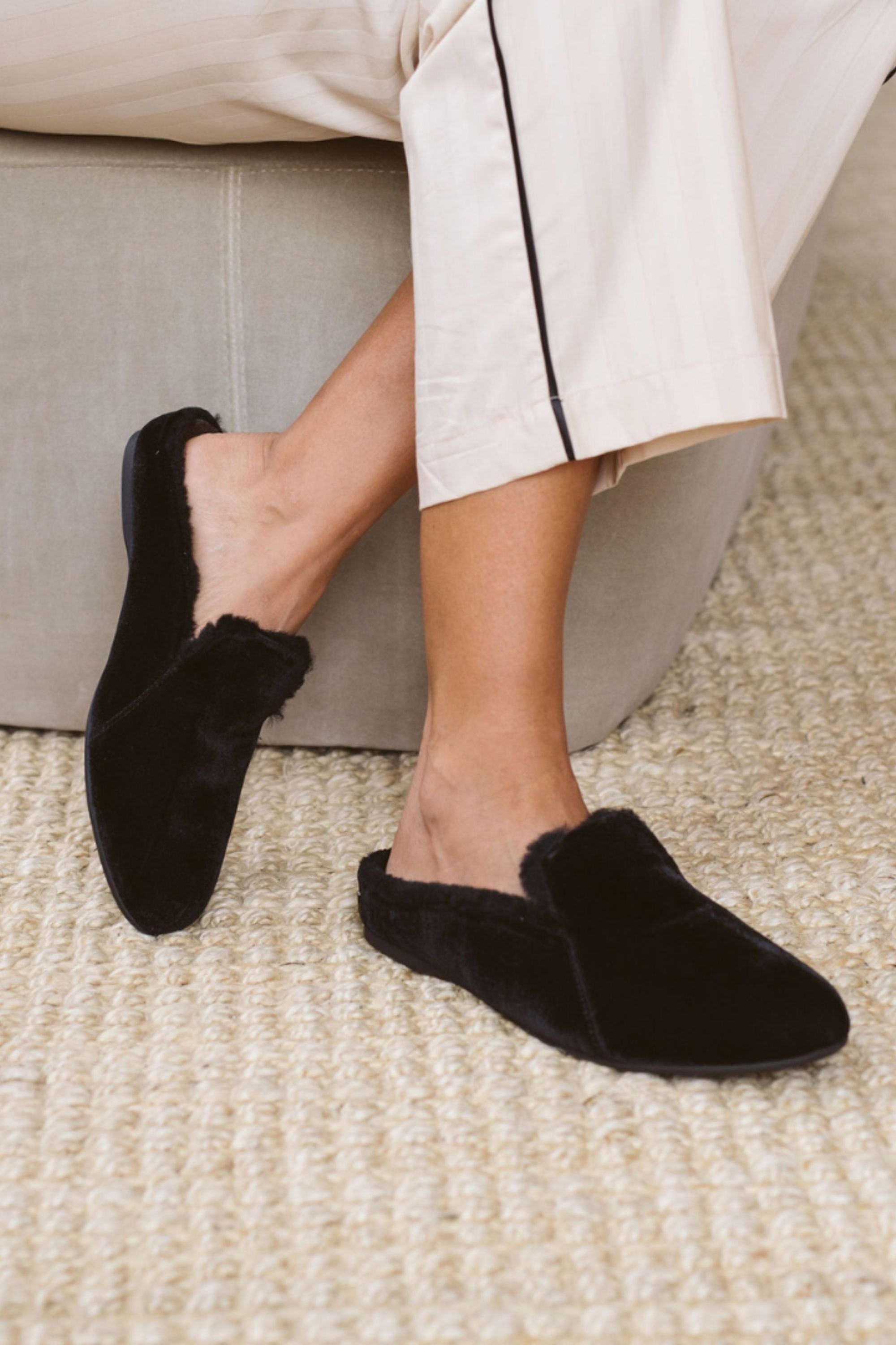 Maya Velvet - Slippers