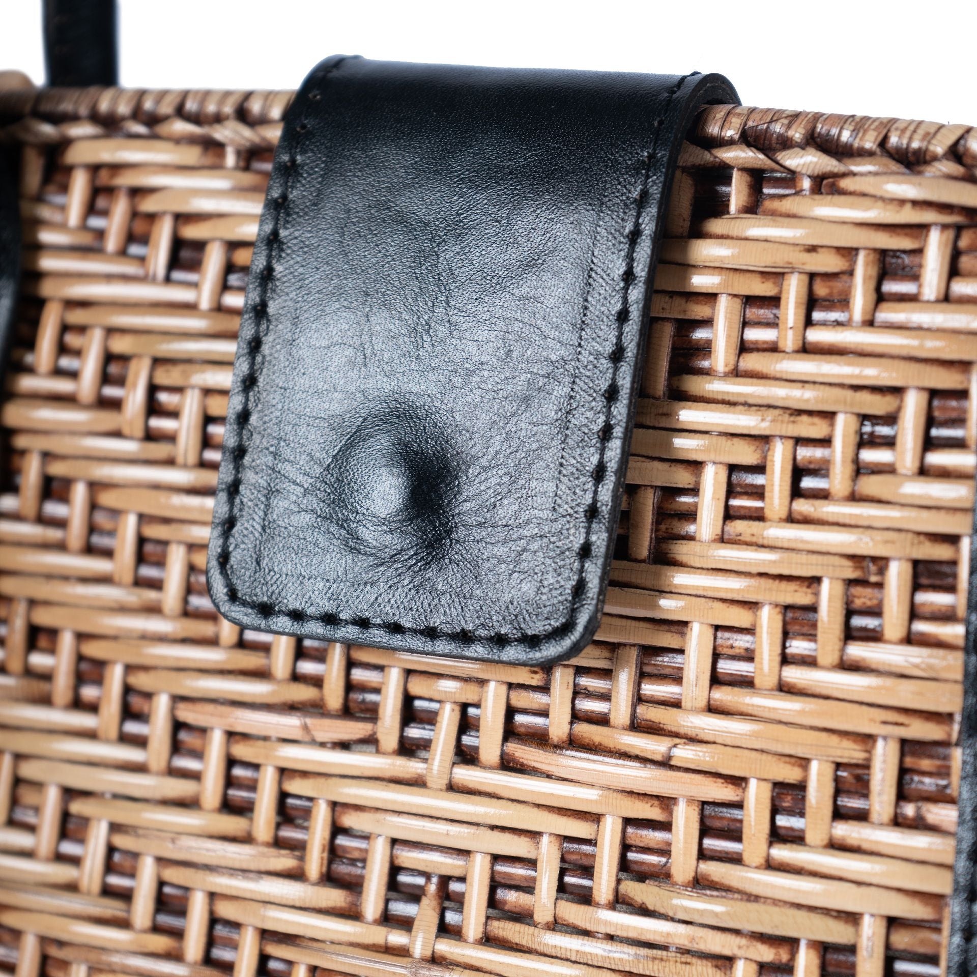 Jelavu - Morgana Black Medium Crossbody