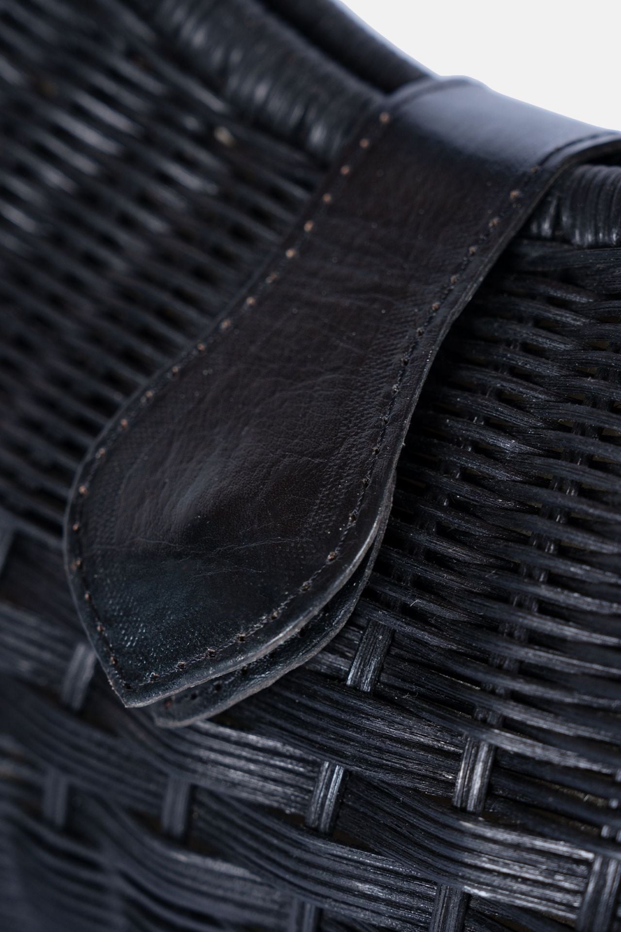 Jelavu - Artemiss - Black Satchel Bag