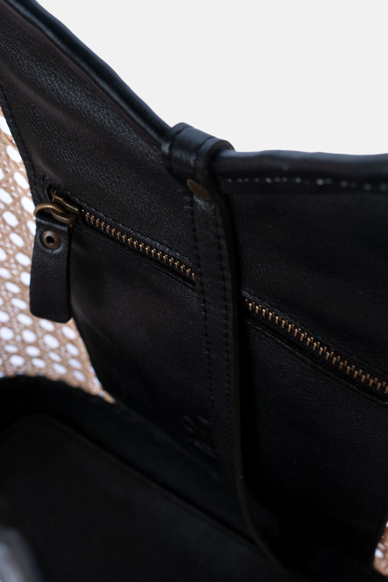 Jelavu - Ophellia Black Tote Bag