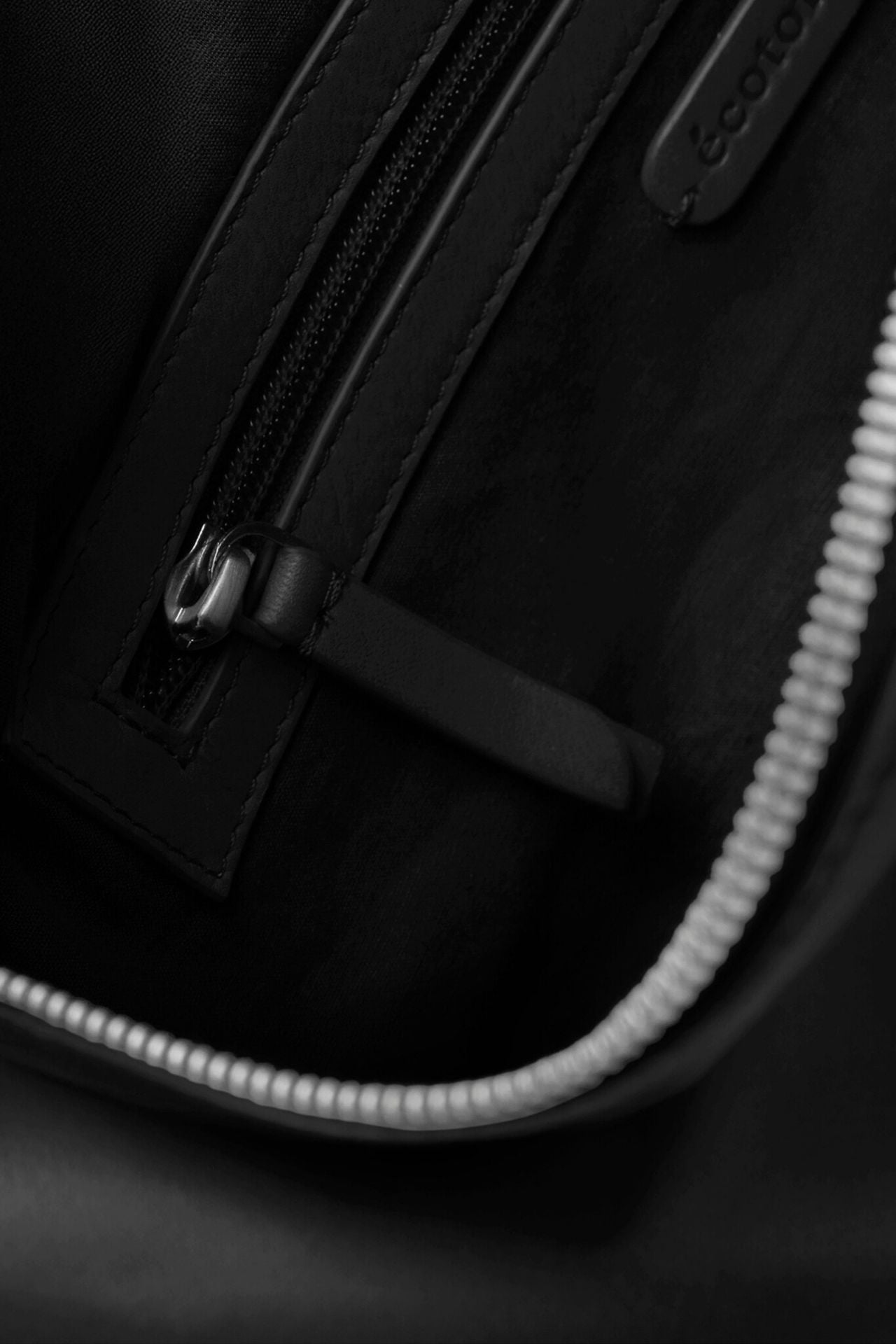 Ecotorie - Freya Black Crossbody