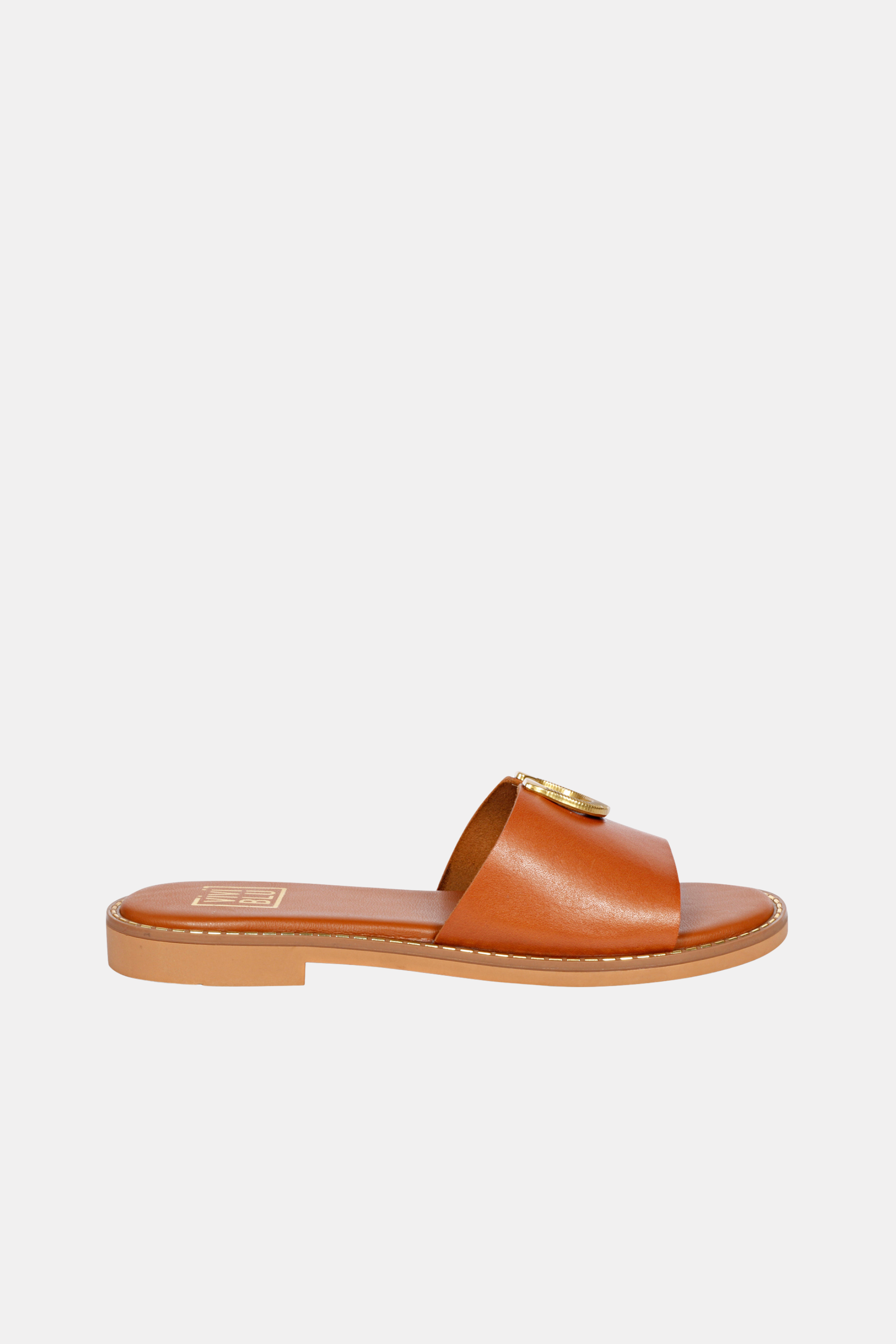 Vivi Blu - Amber Horseshoe Ornament Sandals - Cognac Leather