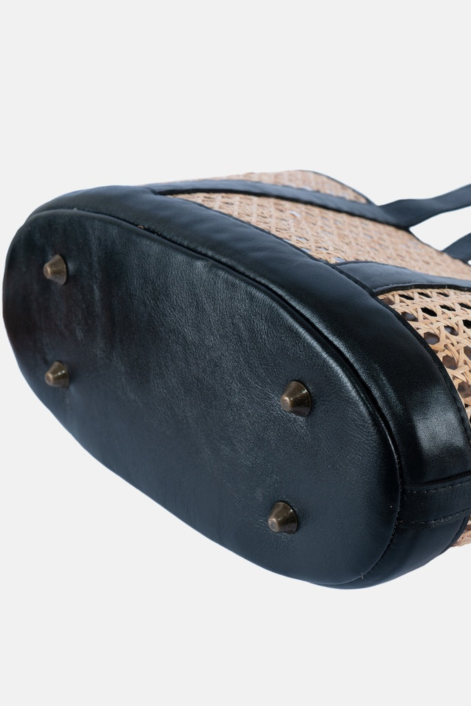 Jelavu - Sallie Black Tote Bag