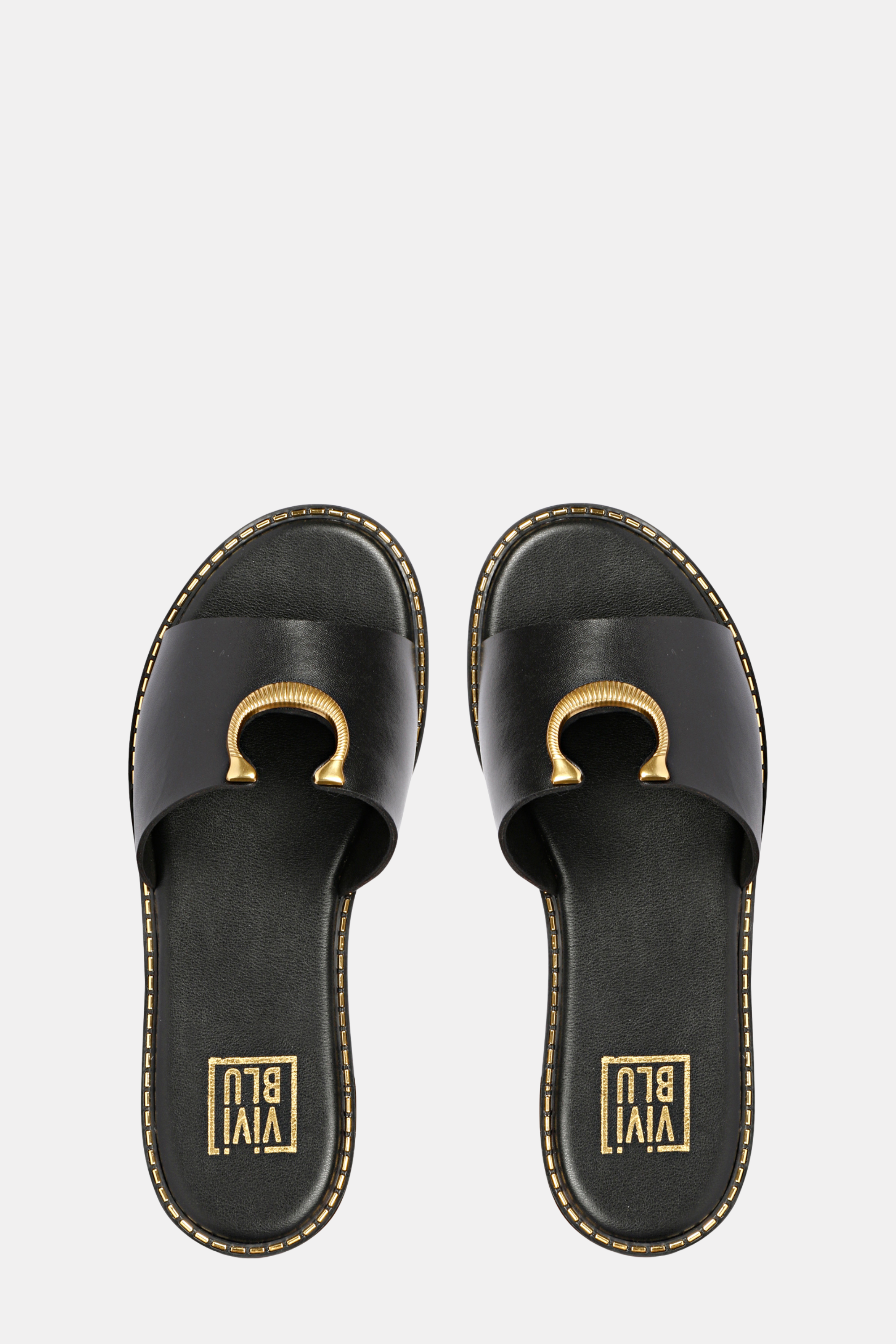 Vivi Blu - Amber Horseshoe Ornament Sandals - Black Leather