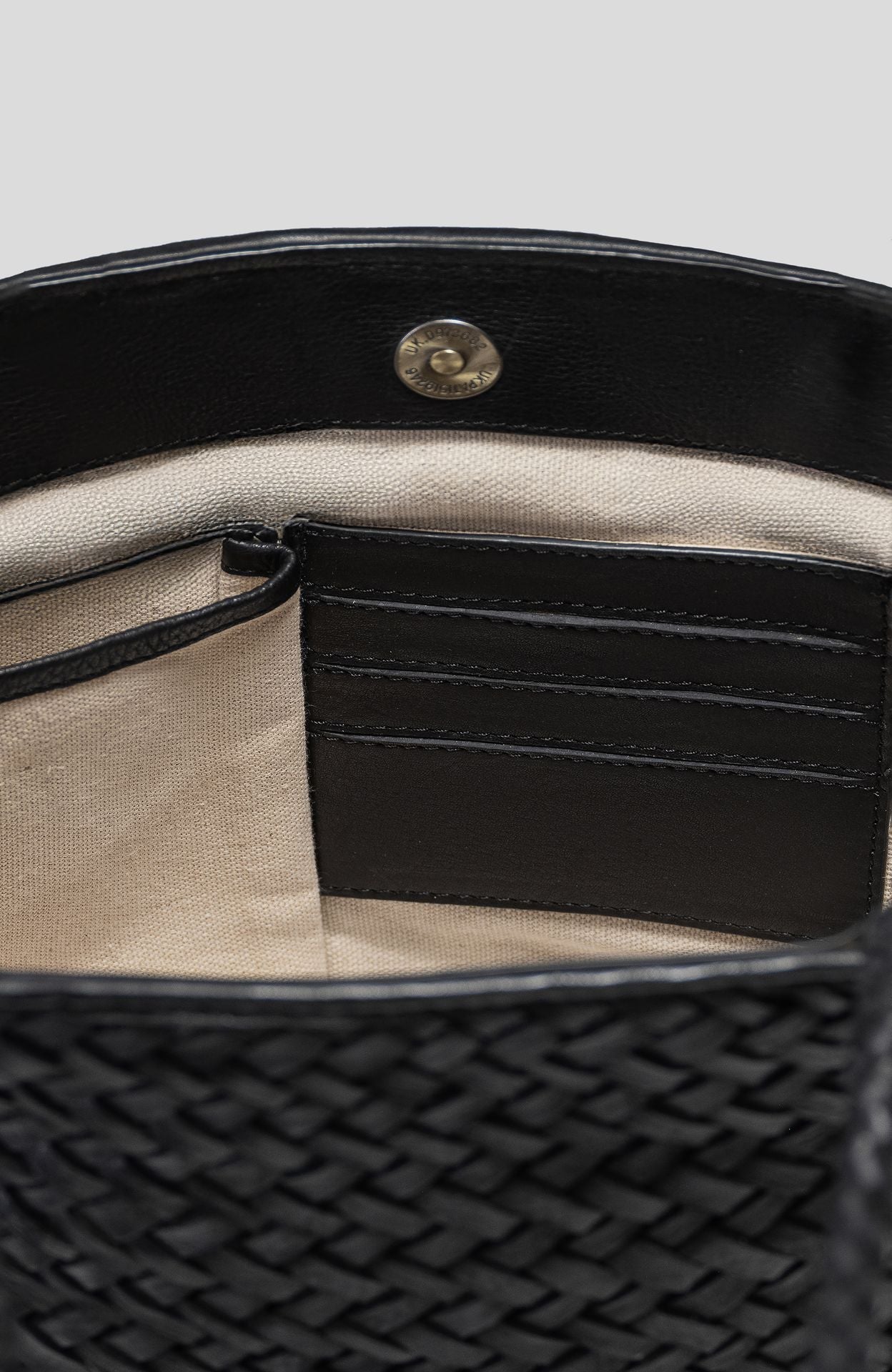 Ecotorie - Arlington - Medium Shoulder Bag - Black