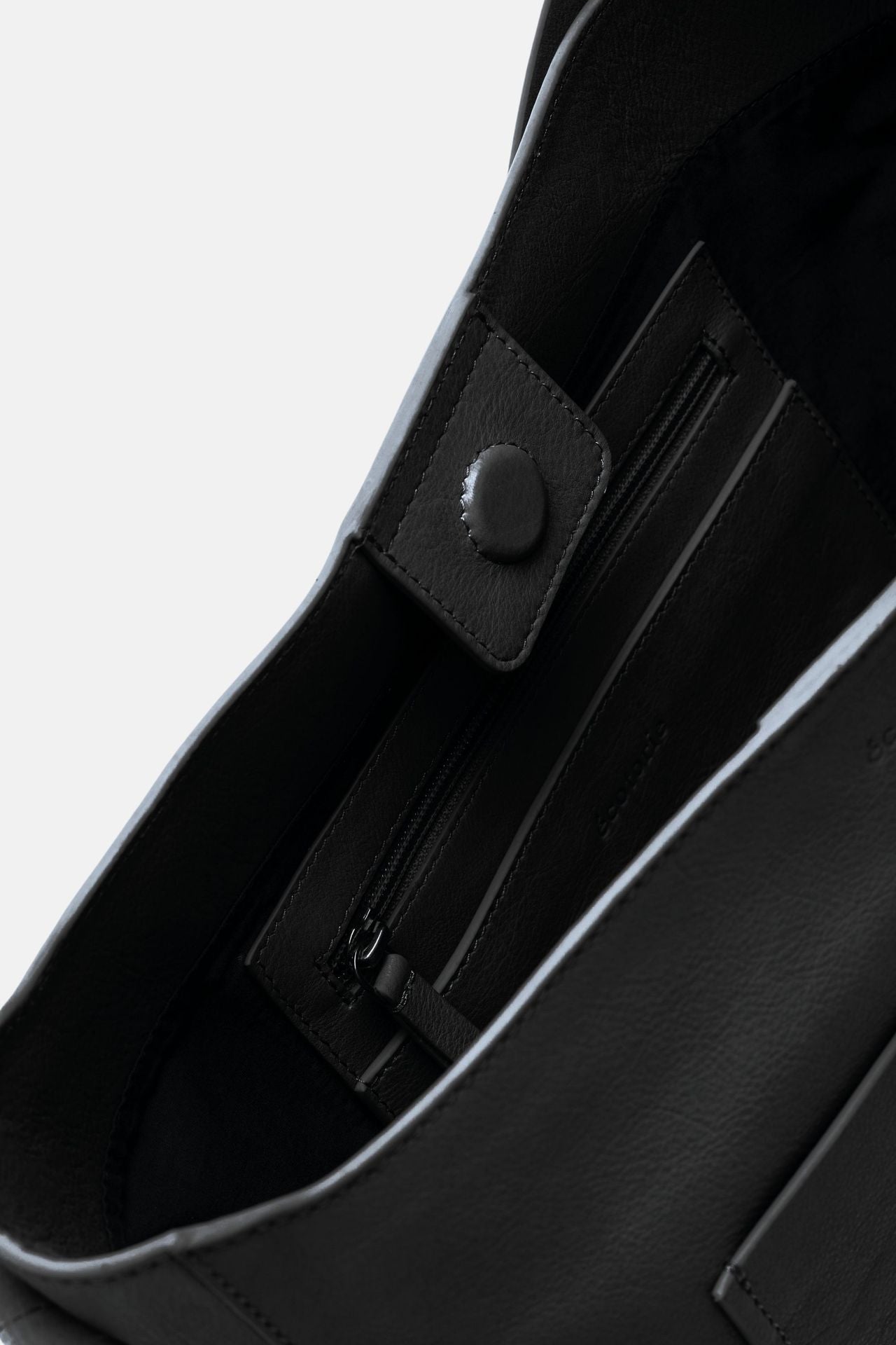 Ecotorie - Brigitte Black Crossbody