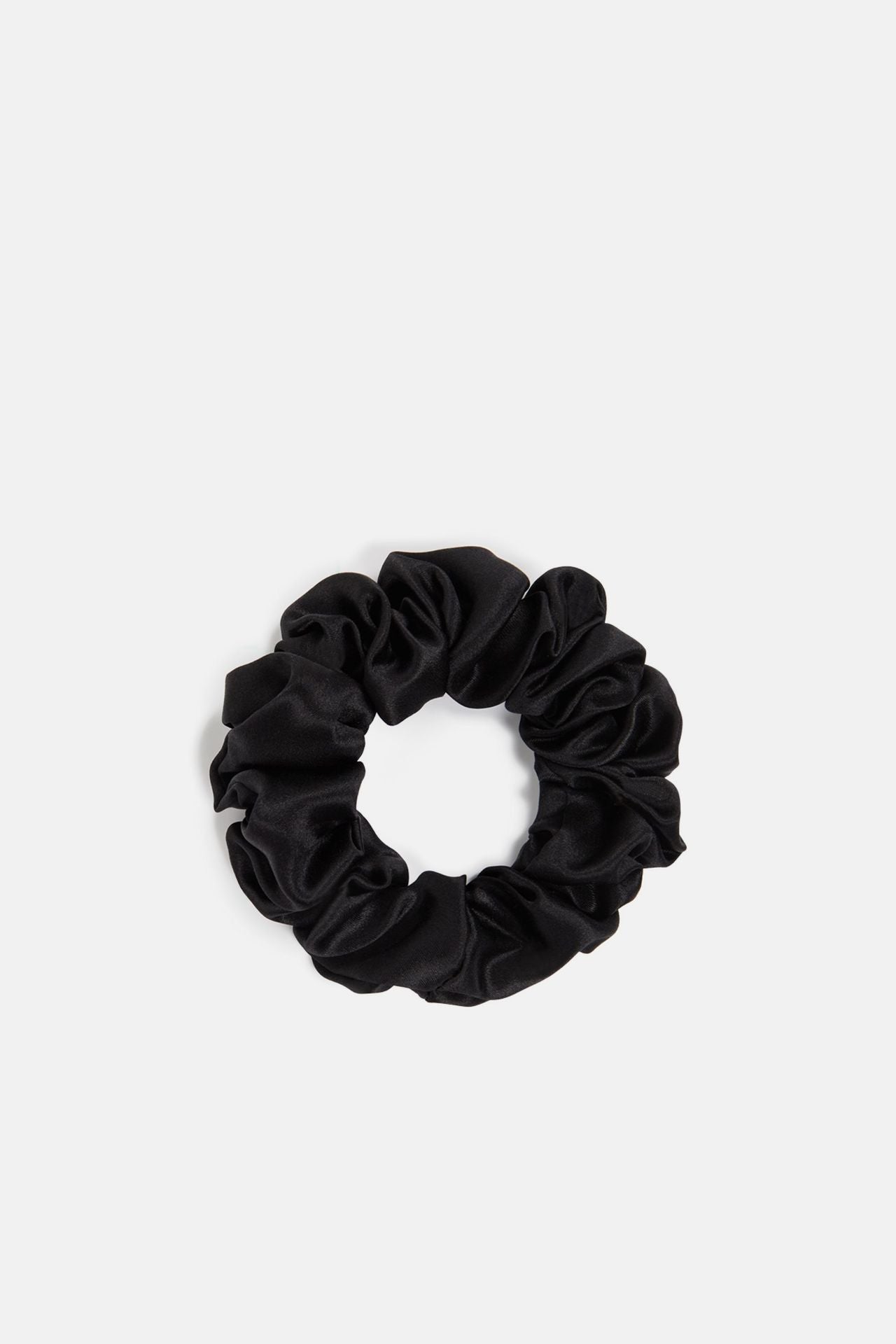 Dore & Rose - Scrunchie Black made from premium mulberry silk, showcasing luxurious comfort and elegance for stylish haircare.
