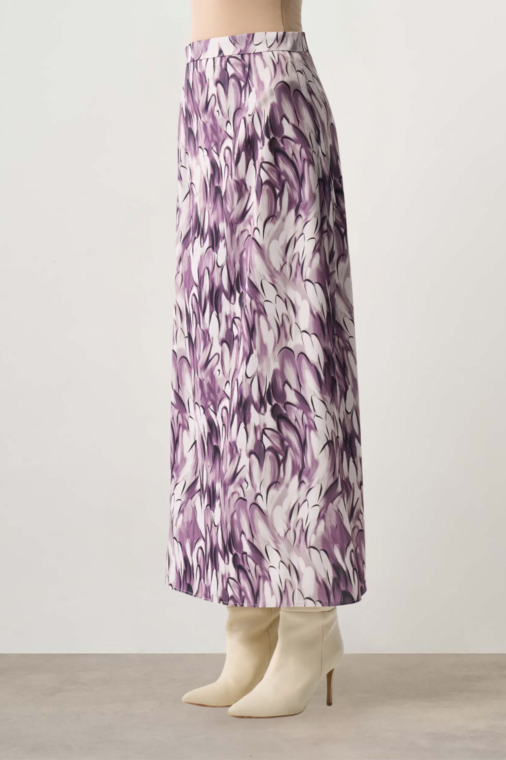 Mizalle - Ellipse Pattern Satin Skirt