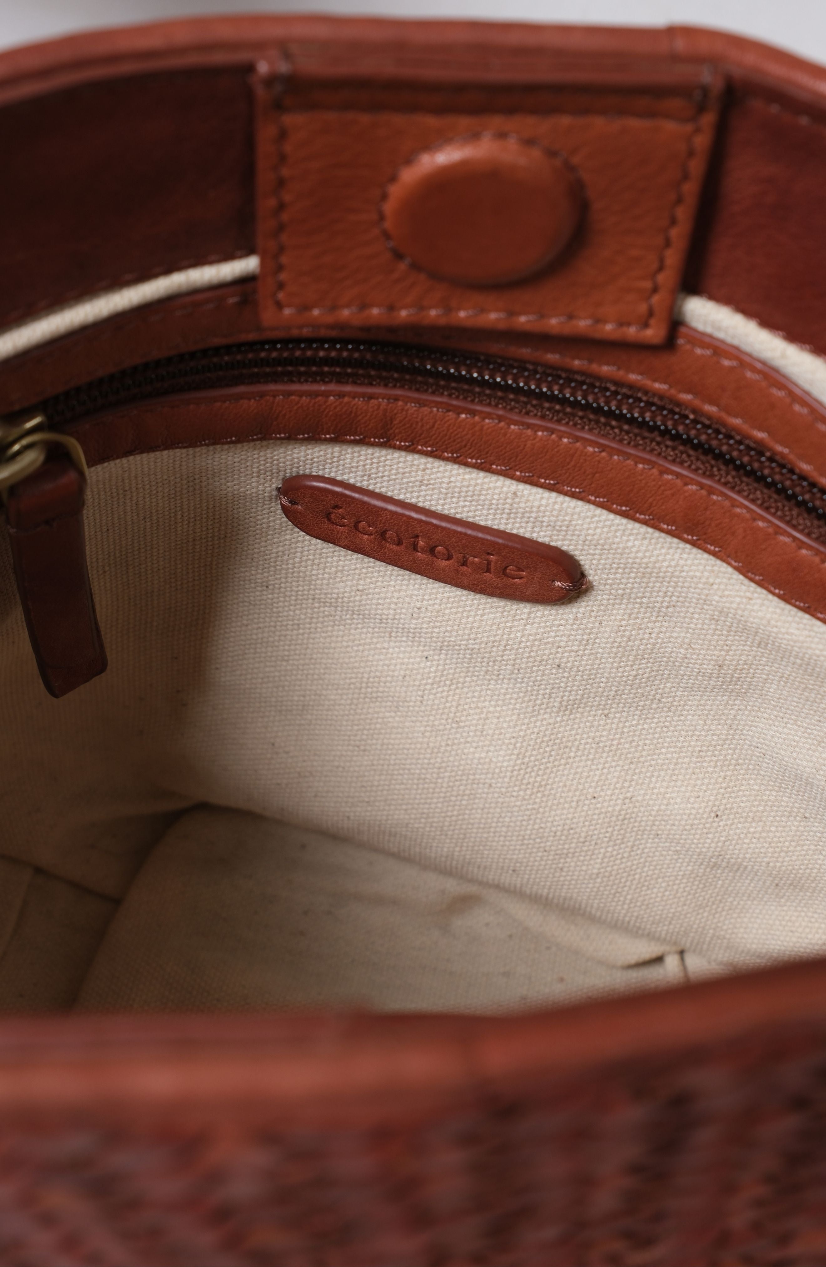Ecotorie Waco Leather Bucket Bag Brandy