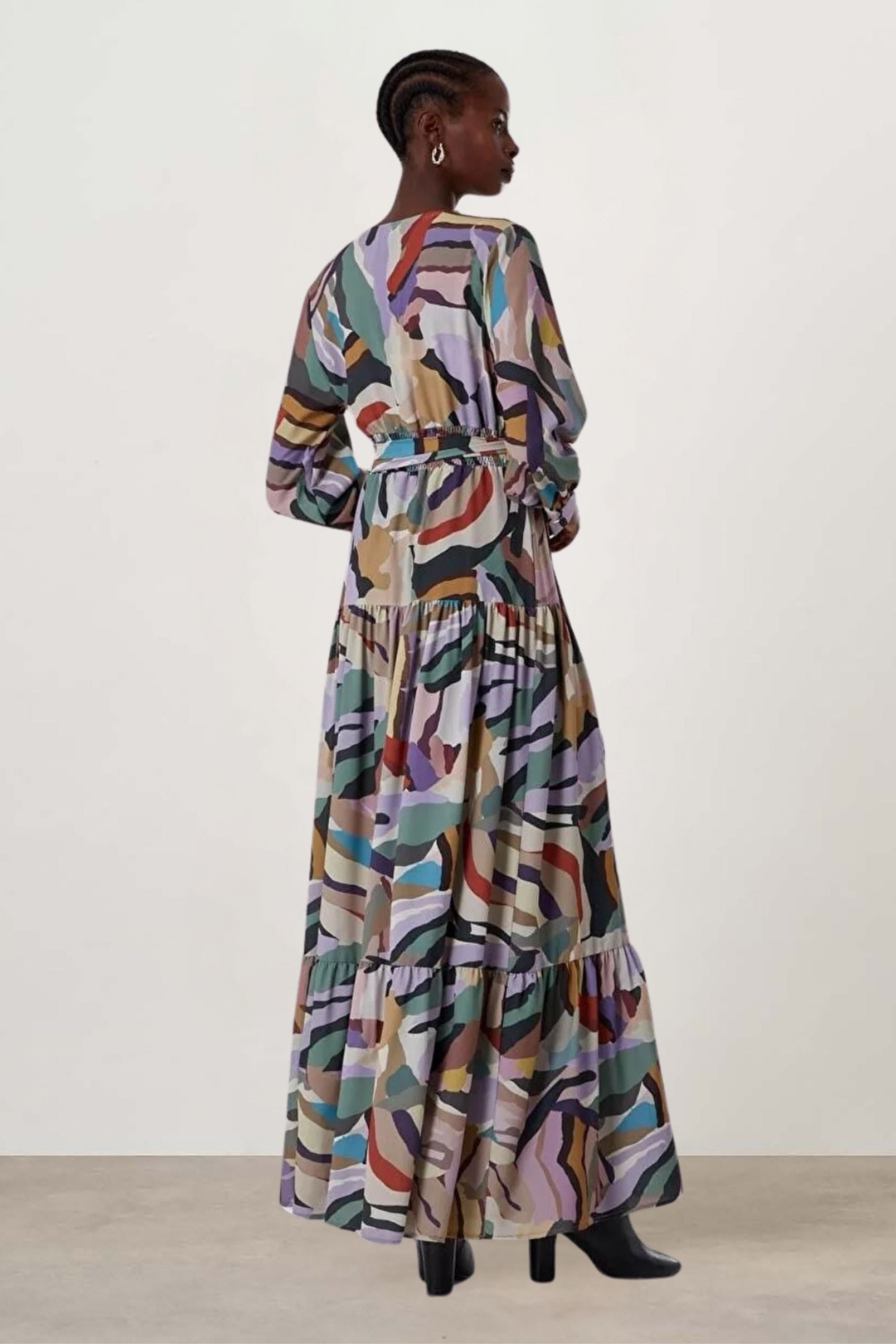 Mizalle Flowy Long Sleeve Maxi Dress