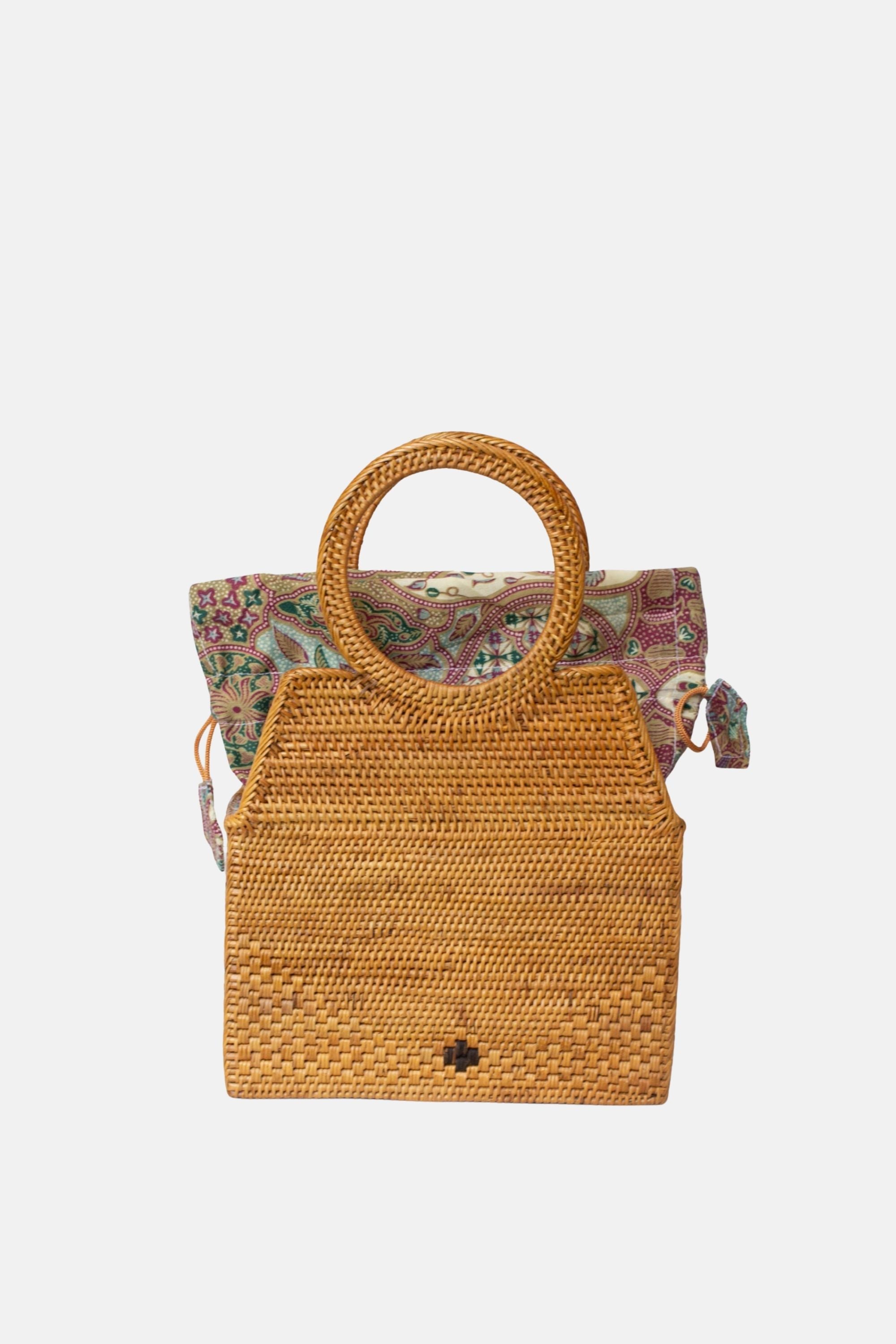 Jelavu - Monterey Rattan Round Top Handle Medium - Tan