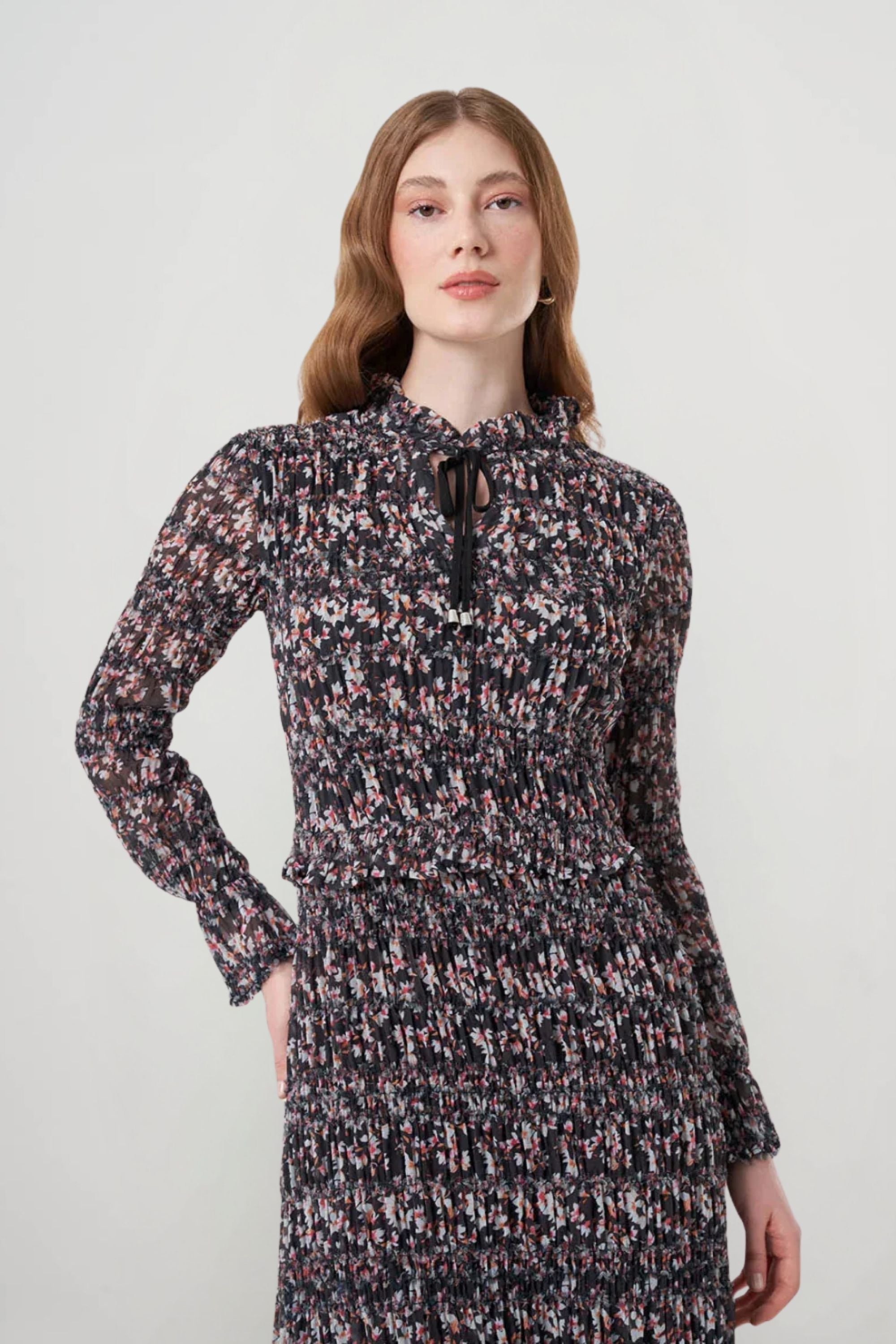 Mizalle Long Sleeve Printed Midi Dress