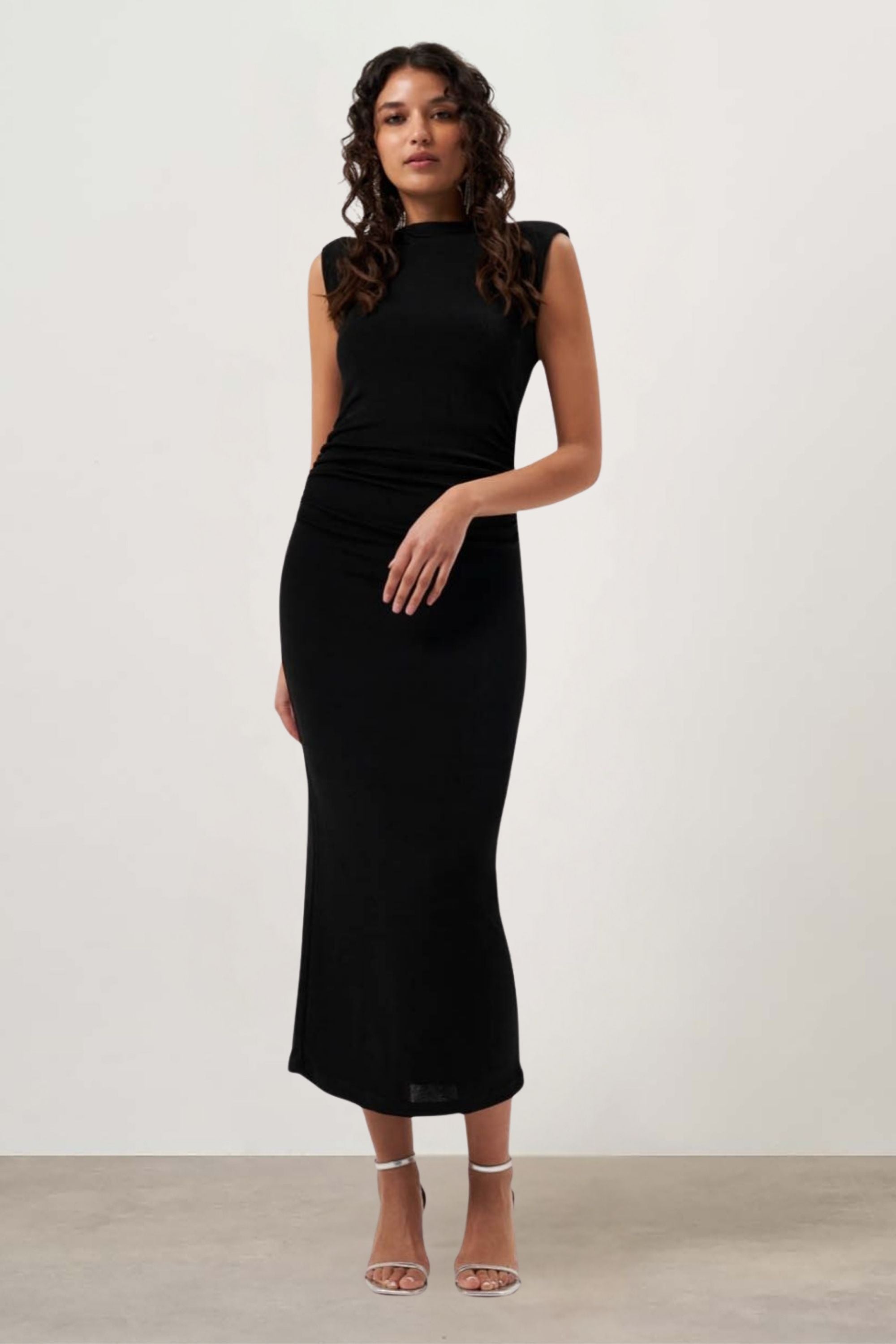 Mizalle Sleeveless Gathered Dress Black