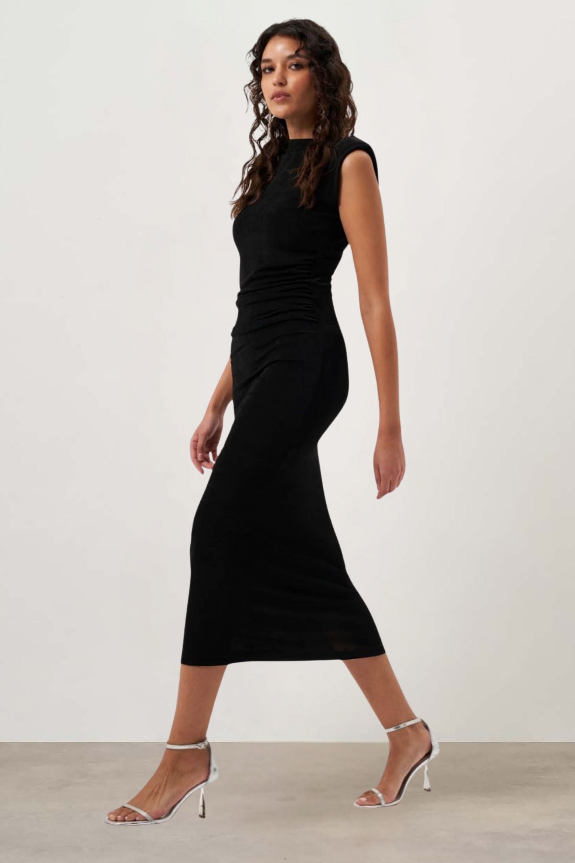 Mizalle Sleeveless Gathered Dress Black